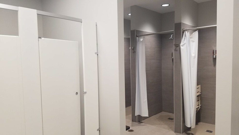 More Photos Of 1221 N La Salle Dr, Chicago Multifamily For Sale