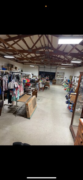 More Photos Of 135 Dixon Springs Hwy, Carthage Convenience Store For Sale