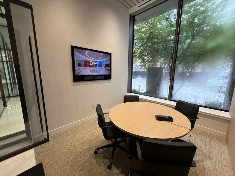 More Photos Of 2 S Biscayne Blvd, Miami Office Residential For Lease