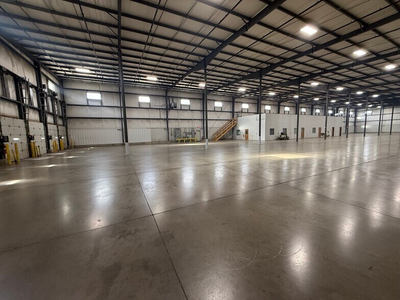 More Photos Of 1060 Commerce Dr, Farwell Manufacturing For Lease