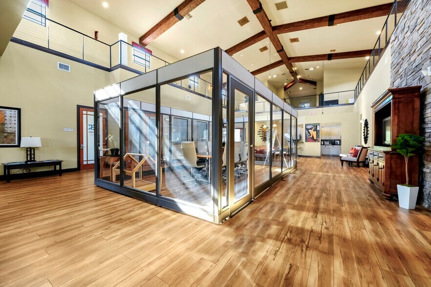 More Photos Of 8601 Commodity Cir, Orlando Loft Creative Space For Sale