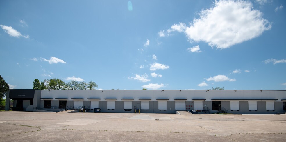 More Photos Of 12333 Sowden Rd, Houston Warehouse For Lease