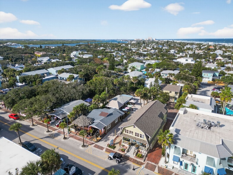More Photos Of 314 Flagler Ave, New Smyrna Beach Storefront For Sale