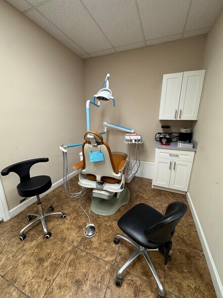 More Photos Of 1696 S Military Trl, West Palm Beach Medical For Lease
