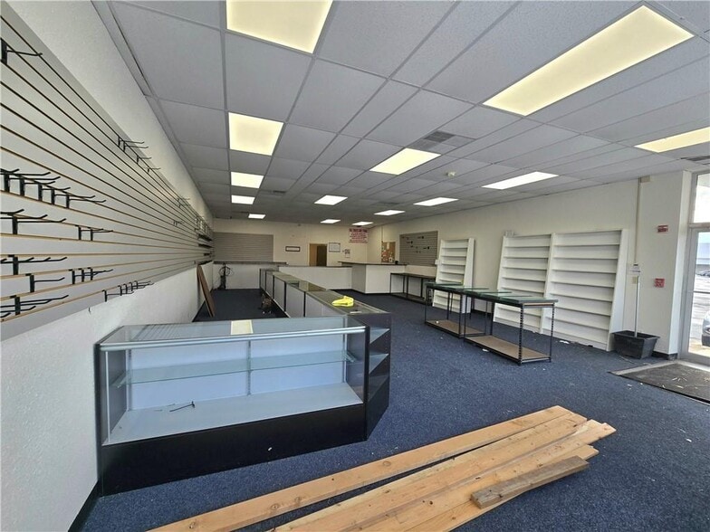 More Photos Of 2803 Brewerton Rd, Mattydale Freestanding For Sale