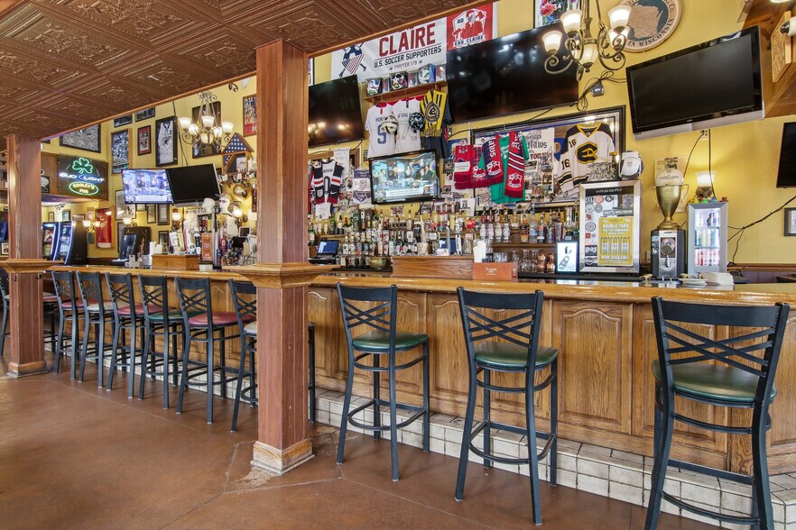 More Photos Of 442 Water St, Eau Claire Bar For Sale