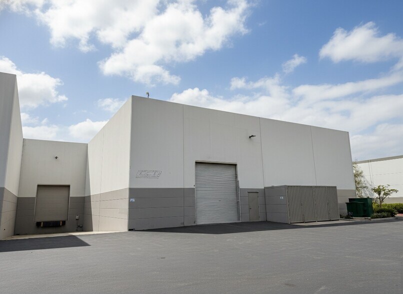 More Photos Of 1201 Maulhardt Ave, Oxnard Warehouse For Lease