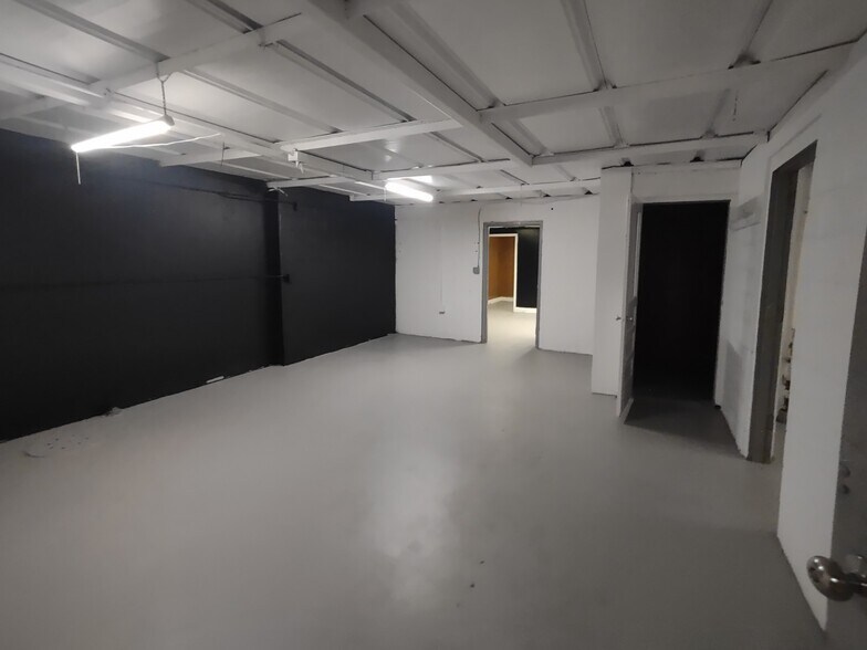 More Photos Of 1107 E Kibby St, Lima Warehouse For Lease