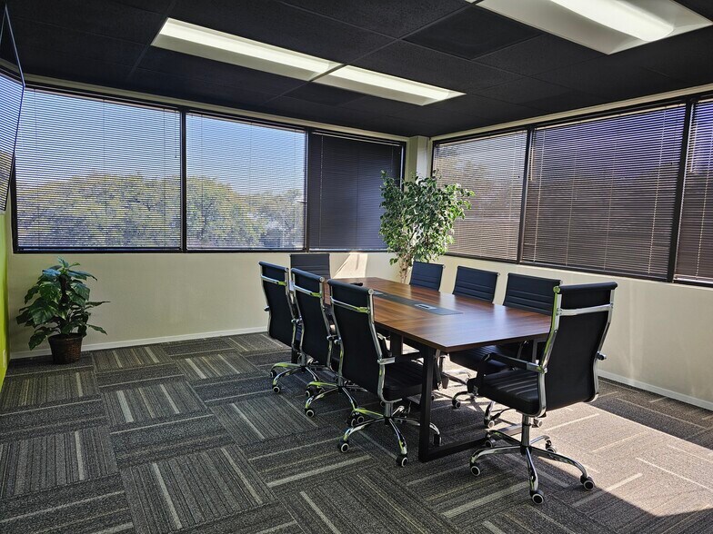 More Photos Of 10918 Vance Jackson Rd, San Antonio Medical For Lease