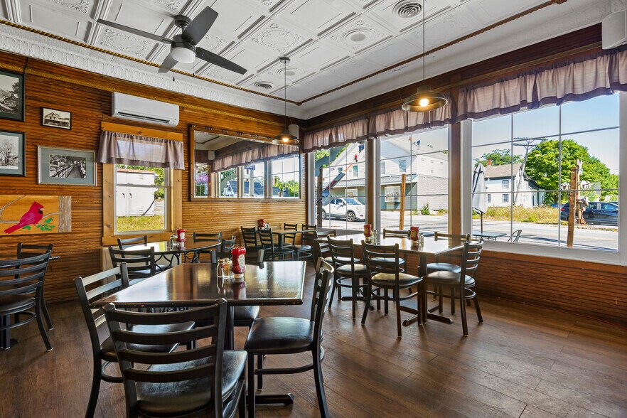 More Photos Of 64 Main St, Richmond Restaurant For Sale