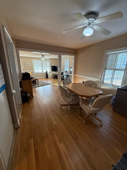 More Photos Of 2113 Wrightsville Ave, Wilmington Flex For Sale