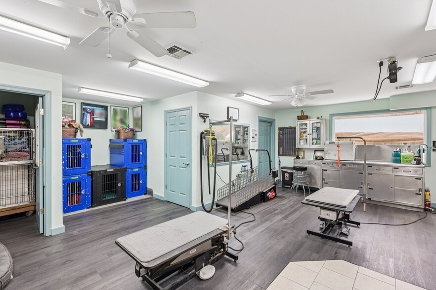 More Photos Of 170 S Hope Chapel Rd, Jackson Specialty For Sale