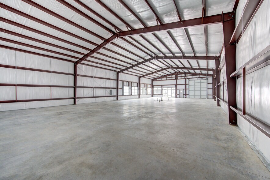 More Photos Of 6409 Eddie Dr, Humble Warehouse For Sale