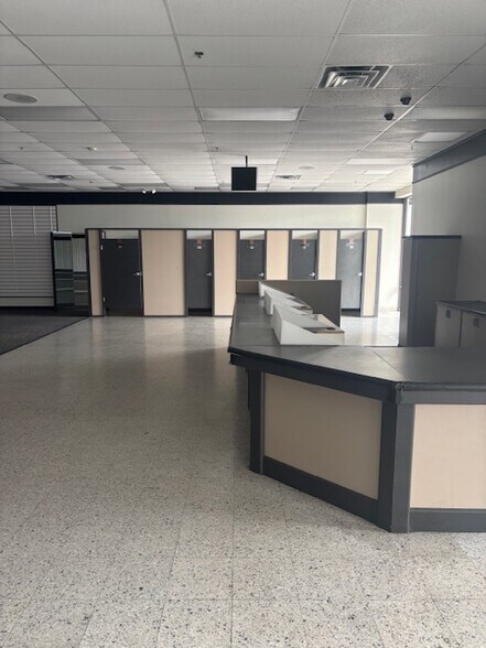 More Photos Of 965 Highway 80 W, Demopolis Unknown For Lease