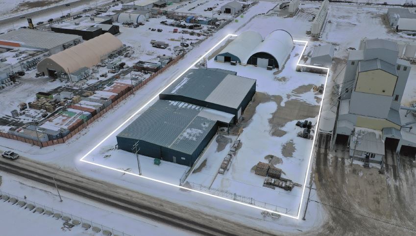 More Photos Of 10092 Av 93, Westlock Manufacturing For Sale