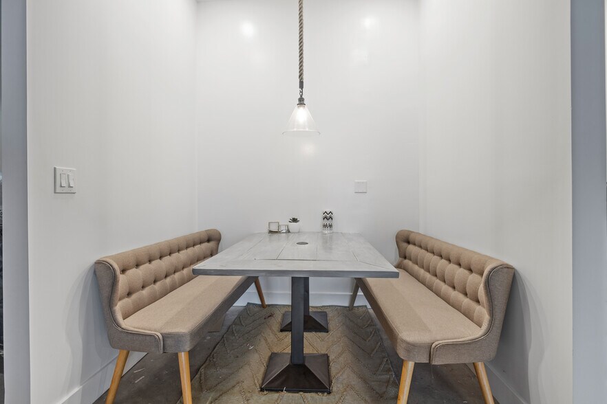 More Photos Of 790 N Highway 393, Santa Rosa Beach Warehouse For Lease