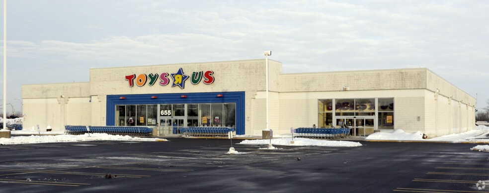 Primary Photo Of 655 Boul des Promenades, St-Bruno-de-Montarville Freestanding For Sale