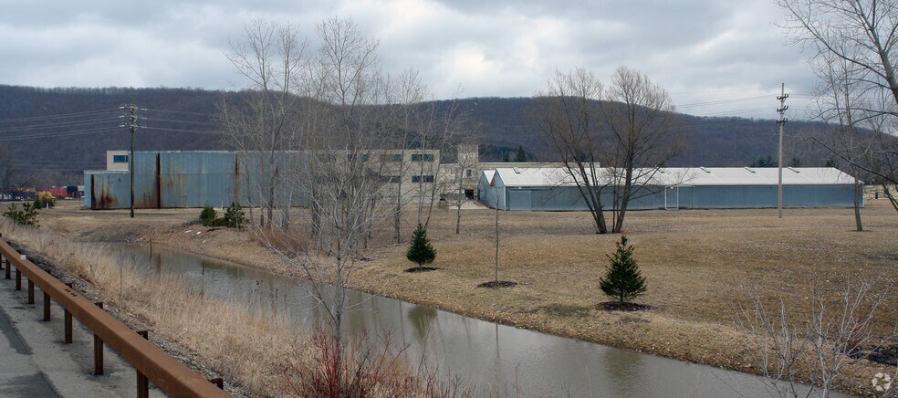 More Photos Of 1575 Lake St, Elmira Manufacturing For Lease