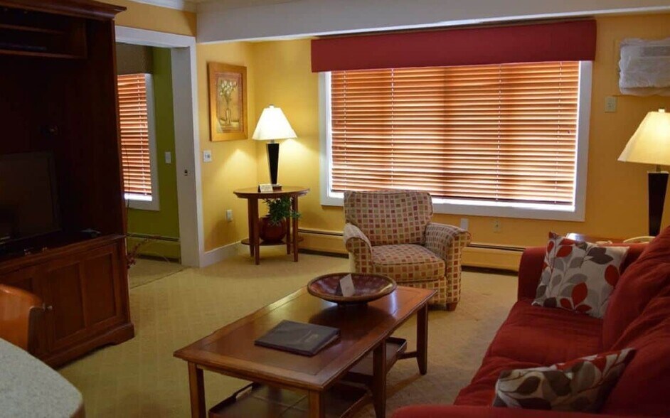 More Photos Of 78 Weathervane Dr, Killington Hotel For Sale