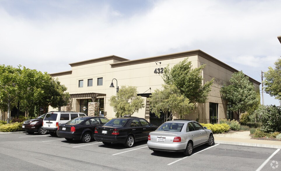 More Photos Of 4320 Redwood Hwy, San Rafael Warehouse For Sale