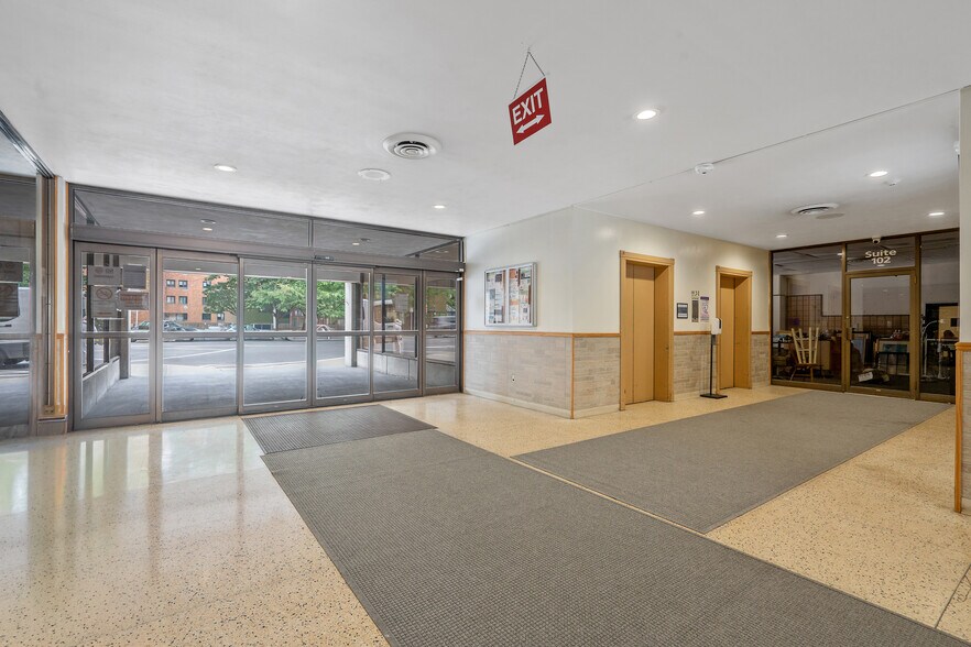 More Photos Of 144 Genesee St, Auburn Office For Sale