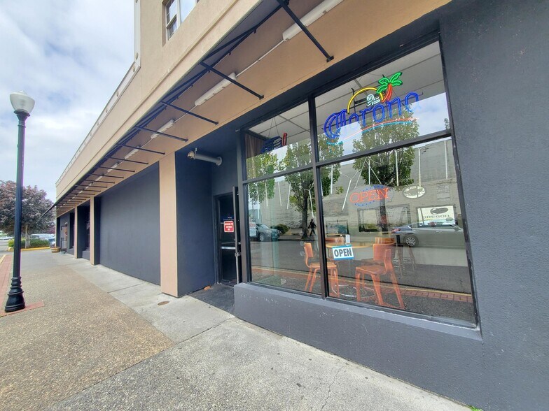 More Photos Of 295 S Broadway, Coos Bay Restaurant For Sale