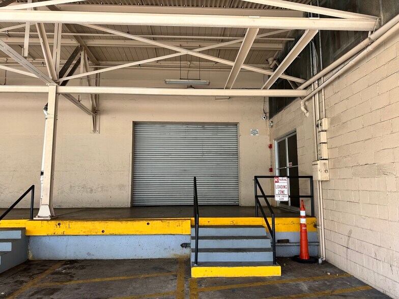 More Photos Of 670 Auahi St, Honolulu General Retail For Lease