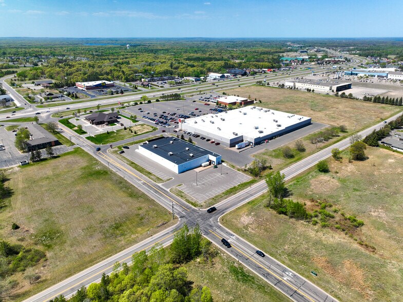 More Photos Of 7626 Clearwater Rd, Baxter Freestanding For Sale