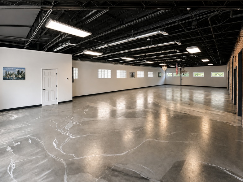 More Photos Of 44 W Lincoln Hwy, Chicago Heights Office For Lease