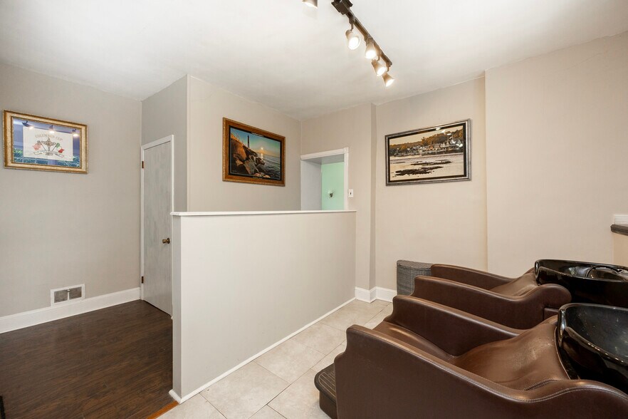 More Photos Of 234 Conestoga Rd, Wayne Specialty For Sale