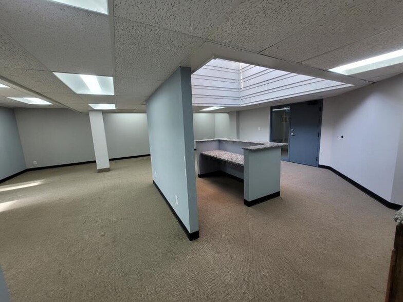 More Photos Of 3550 Lexington Ave N, Shoreview Medical For Lease