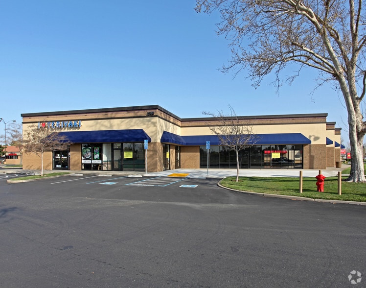 More Photos Of 2310-2352 Sunrise Blvd, Rancho Cordova Unknown For Lease