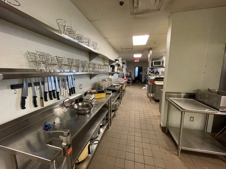 More Photos Of 4780 Cornell Rd, Cincinnati Movie Theatre For Sale