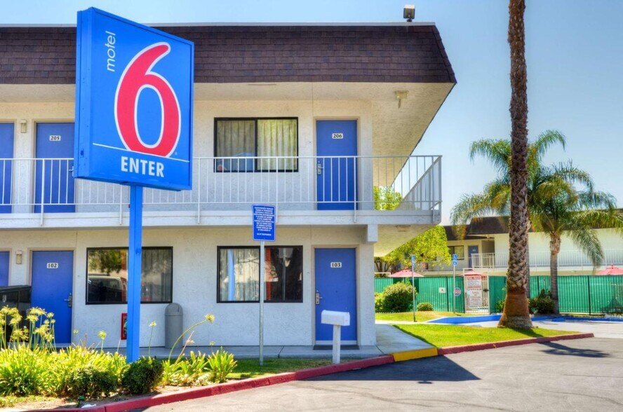 Primary Photo Of 12733 State Highway 33, Gustine Hotel For Sale