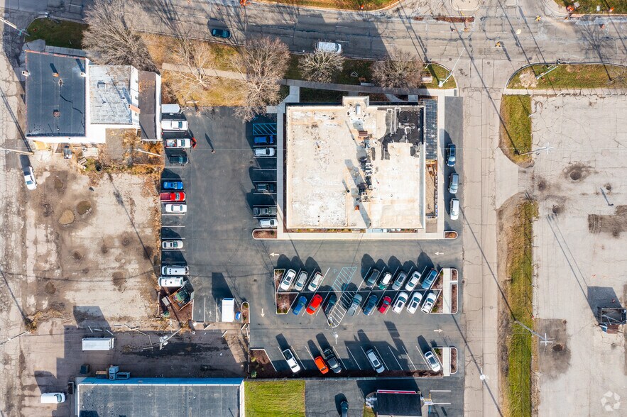 More Photos Of 2722 E Michigan Ave, Lansing Loft Creative Space For Lease