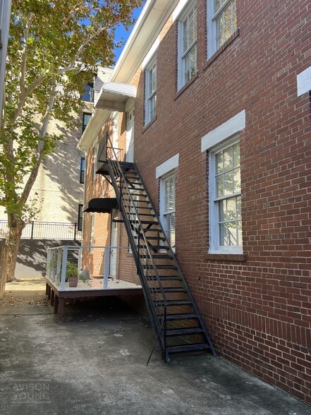 More Photos Of 277 Meeting, Charleston Office For Lease