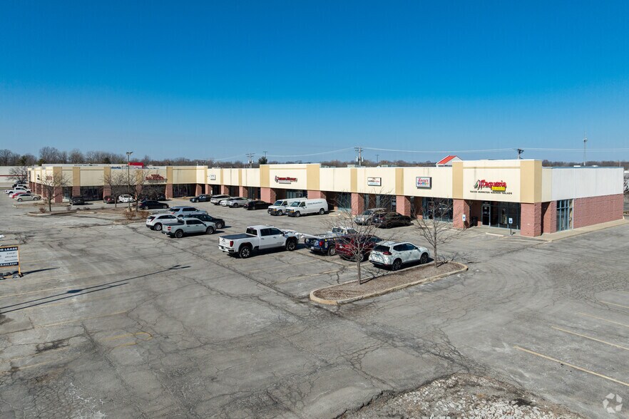More Photos Of 301-341 Market Pl, Fairview Heights Unknown For Lease