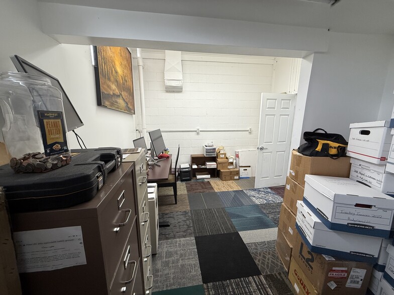 More Photos Of 220 E William St, Carson City Auto Repair For Sale