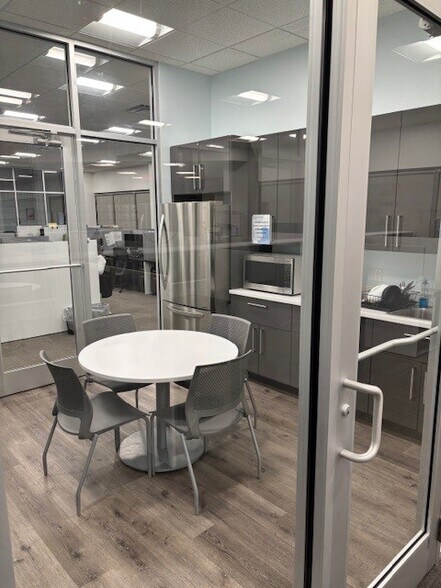 More Photos Of 601 S Harbour Island Blvd, Tampa Office For Lease