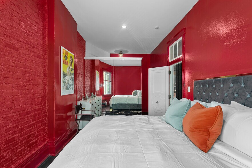 More Photos Of 120-122 W 5th St, Kansas City Storefront Retail Residential For Sale