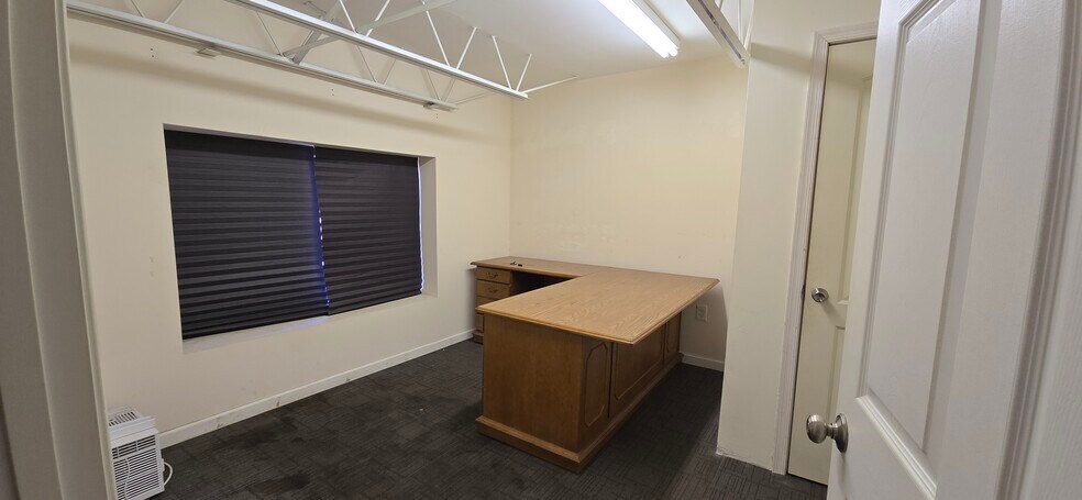 More Photos Of 9203 Enterprise Ct, Manassas Industrial For Sale