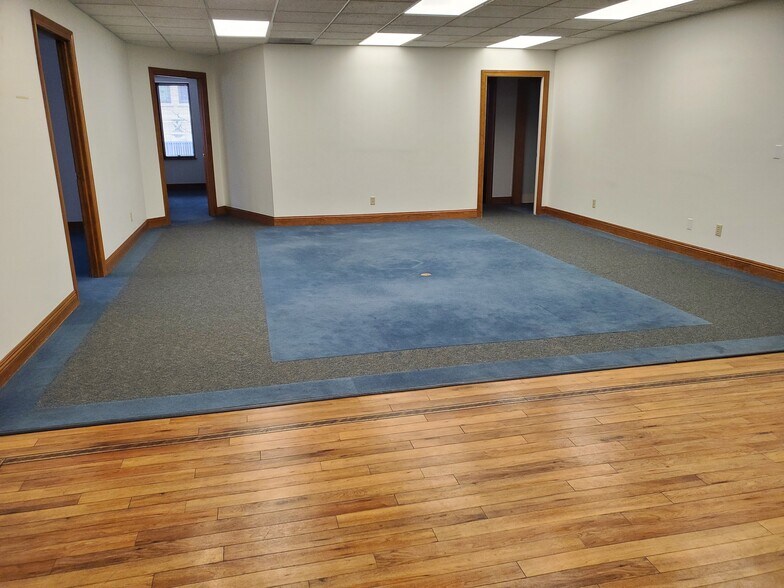 More Photos Of 202 N Center St, Bloomington Office For Sale