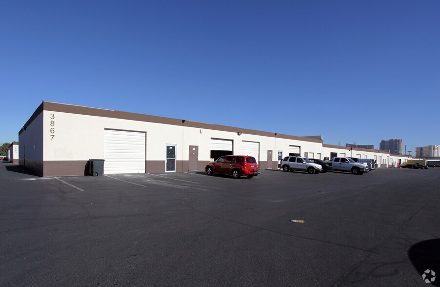 More Photos Of 3867 S Valley View Blvd, Las Vegas Warehouse For Lease