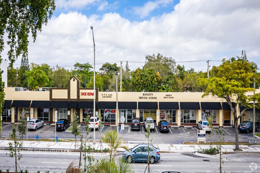 More Photos Of 955 NE 126th St, North Miami Unknown For Lease