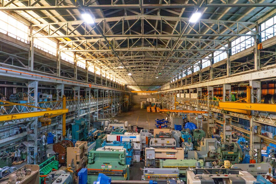 More Photos Of 500 Supor Blvd, Harrison Unknown For Lease