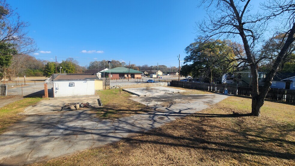 More Photos Of 2344 N Lumpkin Rd, Columbus Office For Sale