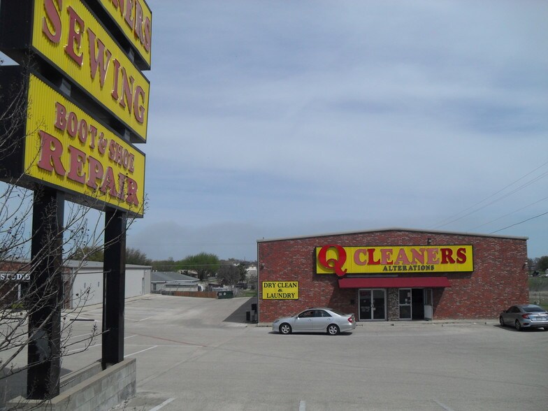 More Photos Of 201 W Stan Schlueter Loop, Killeen Freestanding For Sale