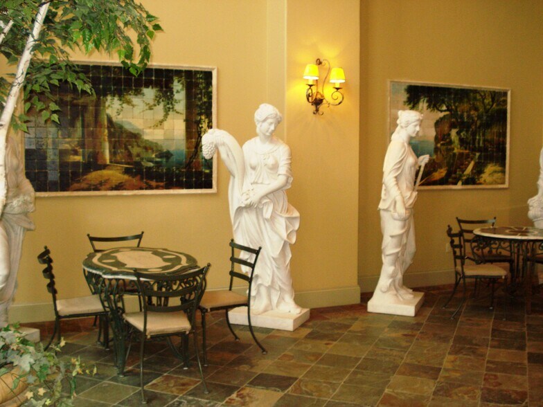 More Photos Of 1531 E Bradford Pky, Springfield Medical For Lease