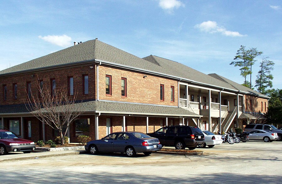 More Photos Of 200 Market Pl, Roswell Office Residential For Lease