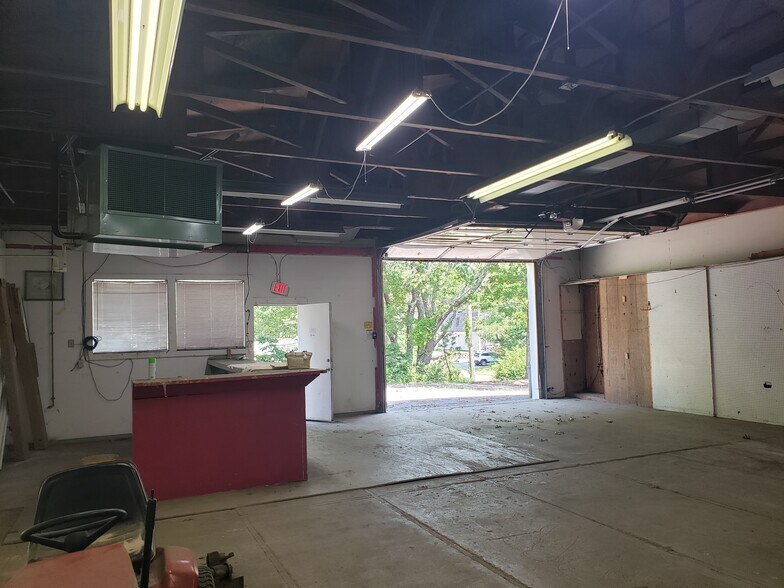 More Photos Of 348 Hokum Rock Rd, South Dennis Warehouse For Sale